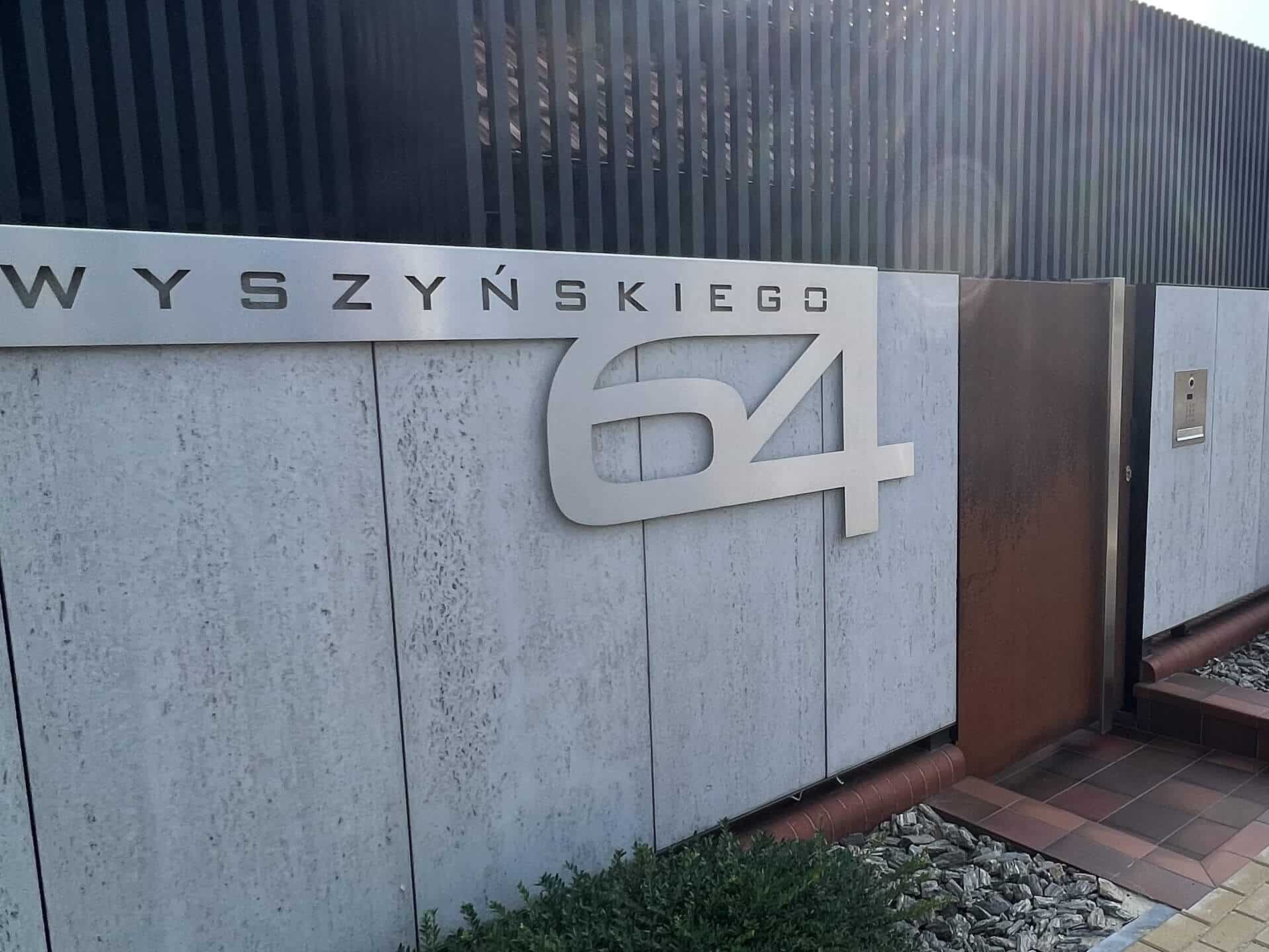 Wyszyńskiego 64